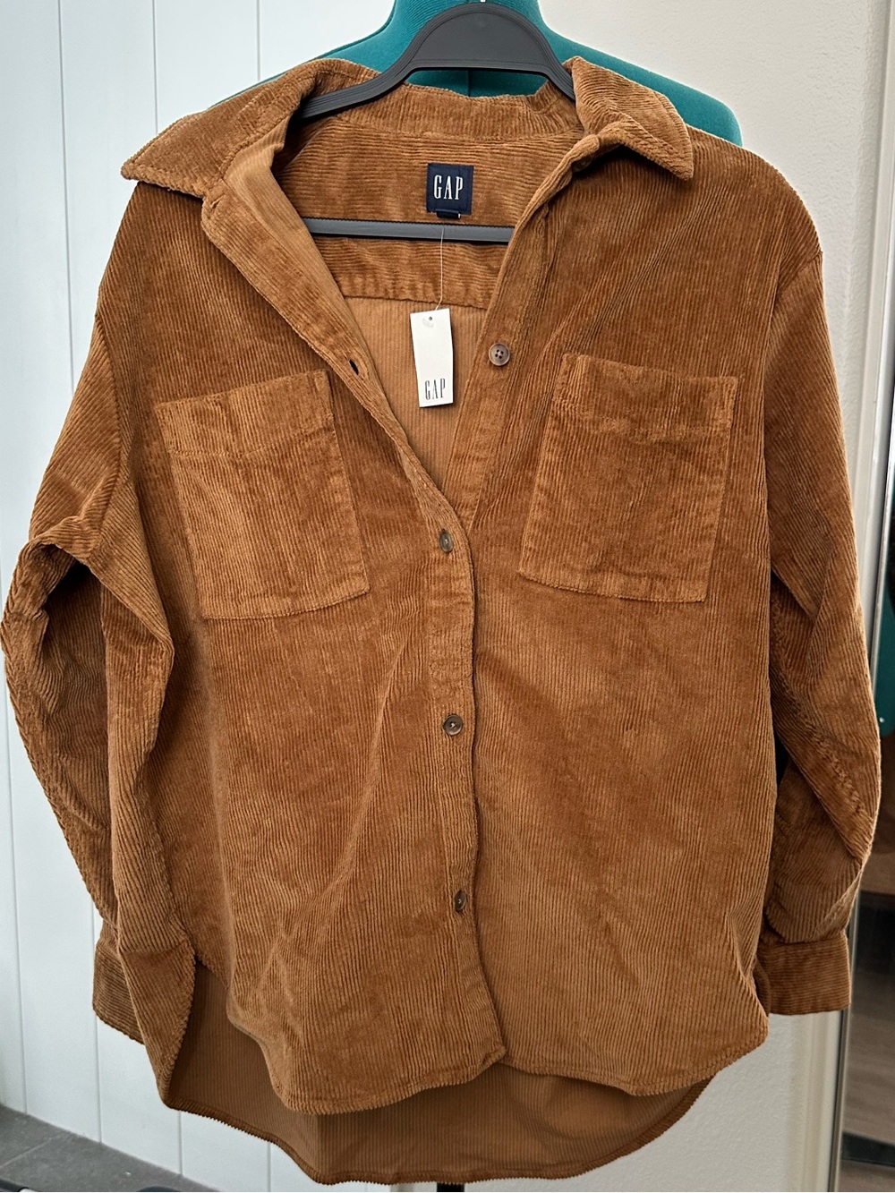 🍁GAP Oversized Corduroy Shacket in Rich Brown size S🍁